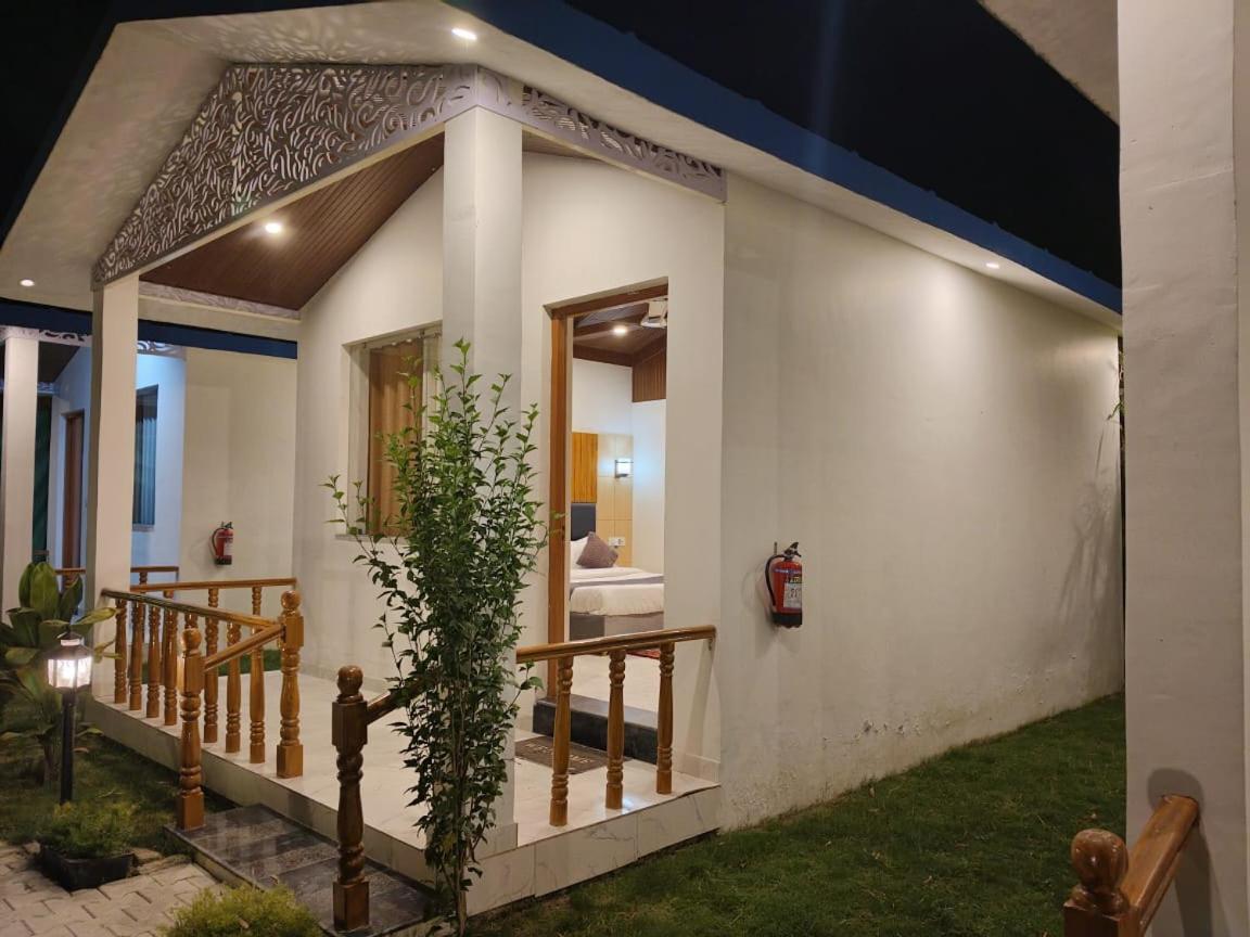 Corbett Jungle Breeze Resort Rāmnagar Extérieur photo